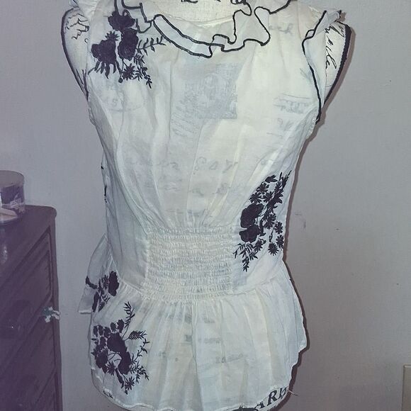 Anthropologie LITHE Cream Sleeveless Ruffled Peplum Blouse - Picture 6 of 9